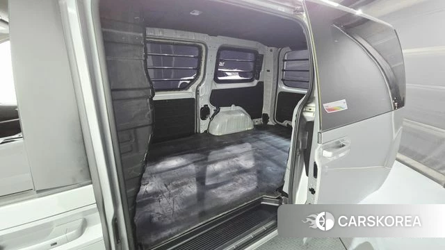 Hyundai Staria 2021 Серебряный из Кореи, фото 2