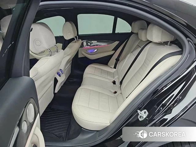 Mercedes-Benz E-Class W213 2023 Черный из Кореи, фото 2
