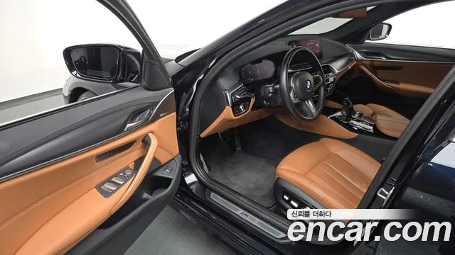 BMW 5 Series (G30) 2022 Черный из Кореи, фото 2