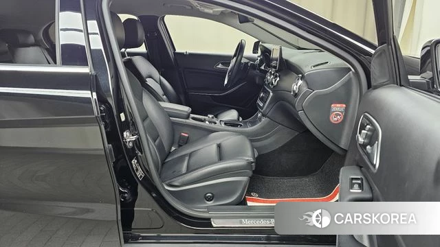 Mercedes-Benz GLA-Class X156 2019 Черный из Кореи, фото 2