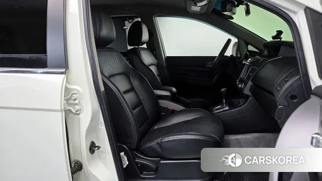 Ssangyong Korando Turismo 2018 Белый из Кореи, фото 2