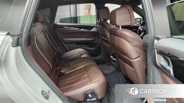 BMW 6 Series GT (G32) 2021 Белый из Кореи, фото 2