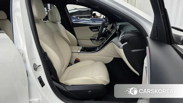 Mercedes-Benz C-Class W206 2023 Белый из Кореи, фото 2
