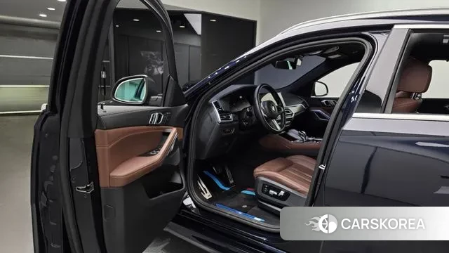 BMW X6 (G06) 2022 Черный из Кореи, фото 2