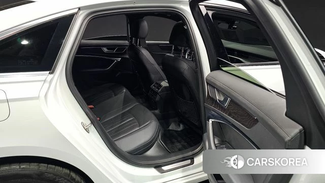 Audi A6 (C8) 2022 Белый из Кореи, фото 2