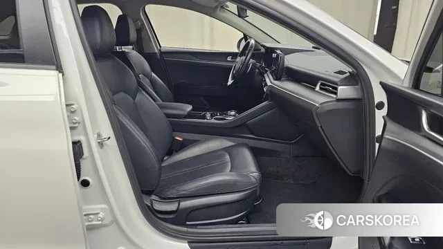 Kia K5 3rd generation 2022 Белый из Кореи, фото 2