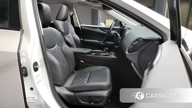 Lexus NX350h Second generation 2022 Белый из Кореи, фото 2