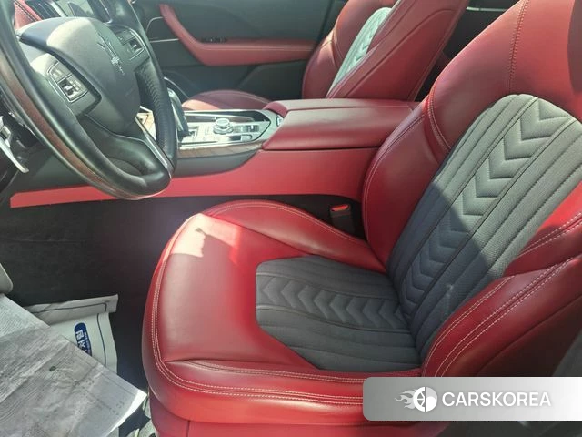 Maserati Levante 2019 Черный из Кореи, фото 2