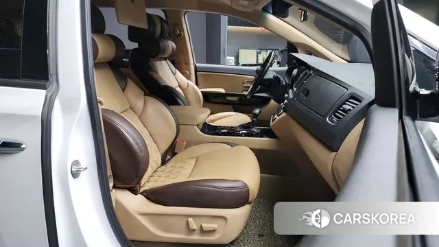 Kia The New Carnival 2019 Белый из Кореи, фото 2