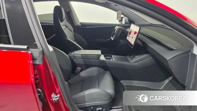 Tesla Model 3 2025 Красный из Кореи, фото 2