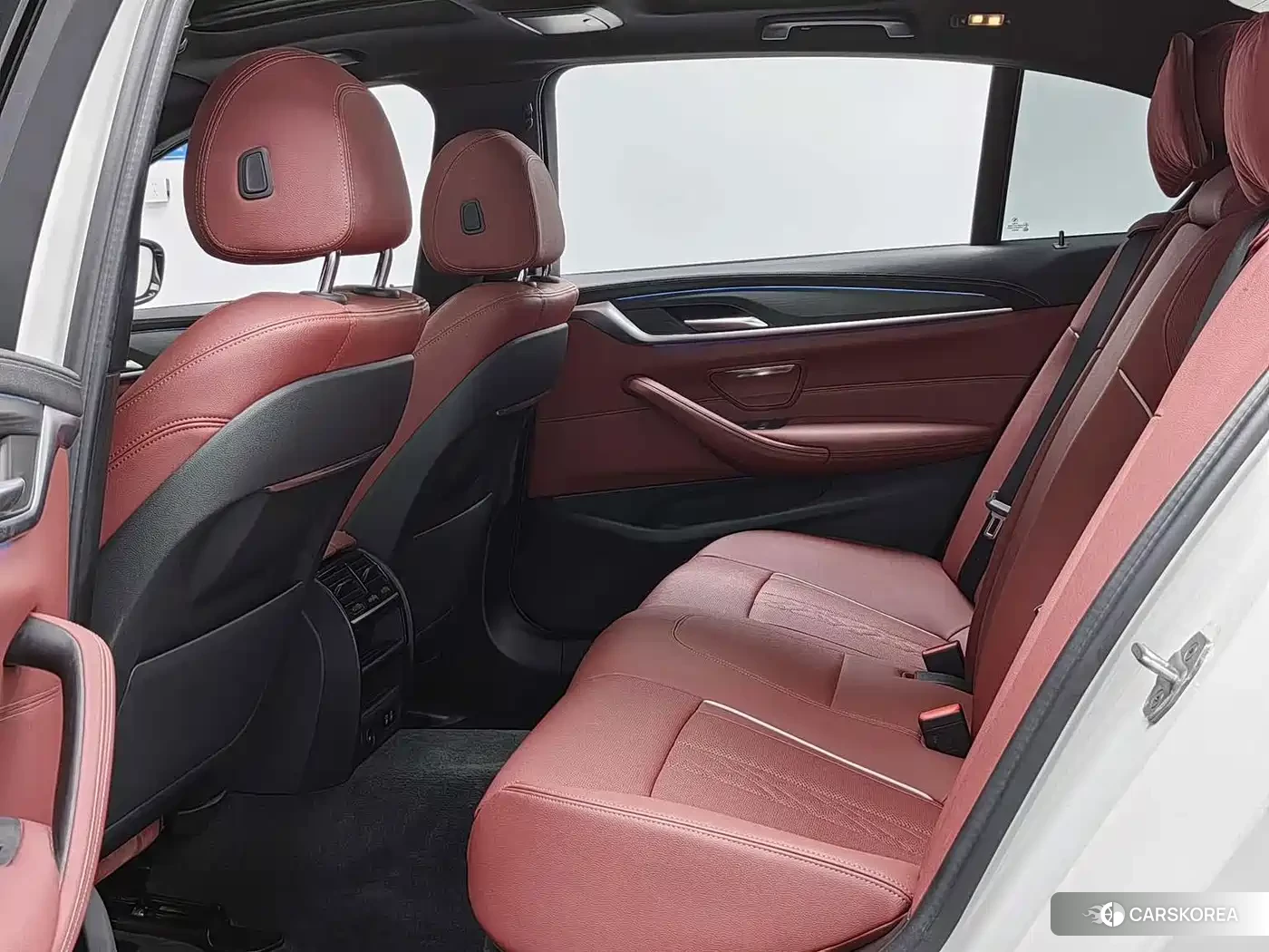 BMW 5 series 2023 Белый из Китая, фото 2