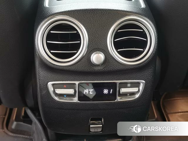 Mercedes-Benz GLC 2023 Черный из Китая, фото 2