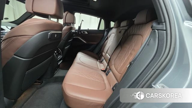 BMW X6 (G06) 2025 Серебристо-серый из Кореи, фото 2