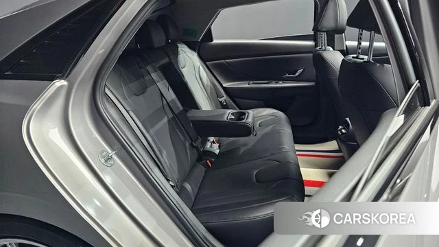 Hyundai Avante (CN7) 2021 Серебристо-серый из Кореи, фото 2