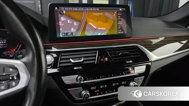 BMW 5 Series (G30) 2022 Черный из Кореи, фото 2