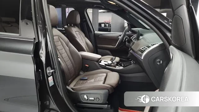 BMW X3 (G01) 2022 Серый из Кореи, фото 2