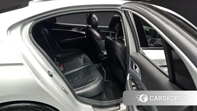 Genesis G70 2018 Серебряный из Кореи, фото 2