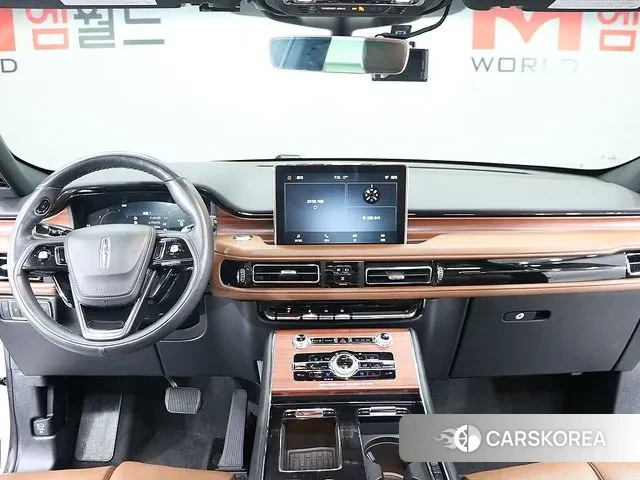 Lincoln Aviator 2nd generation 2023 Белый из Кореи, фото 2