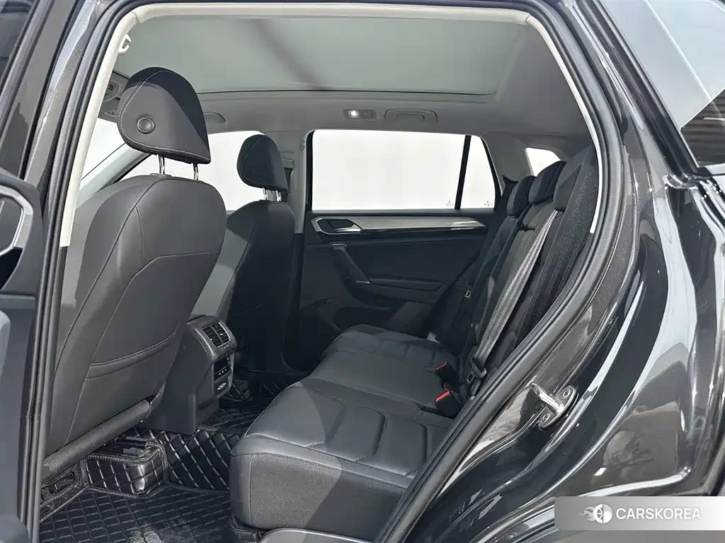 Volkswagen Tayron 2022 Черный из Китая, фото 2