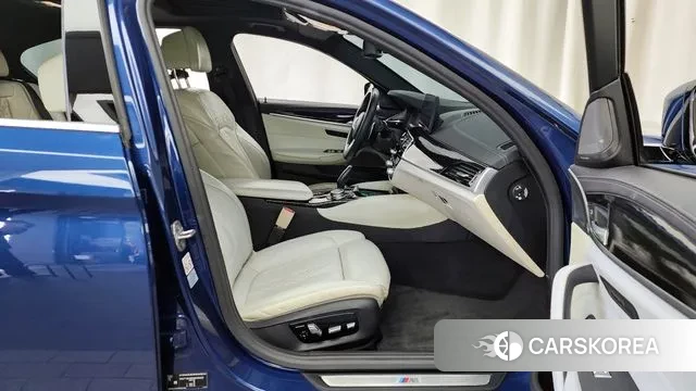 BMW 5 Series (G30) 2020 Синий из Кореи, фото 2