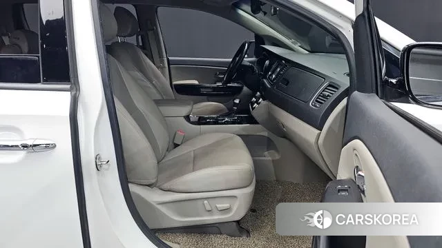 Kia The New Carnival 2019 Белый из Кореи, фото 2