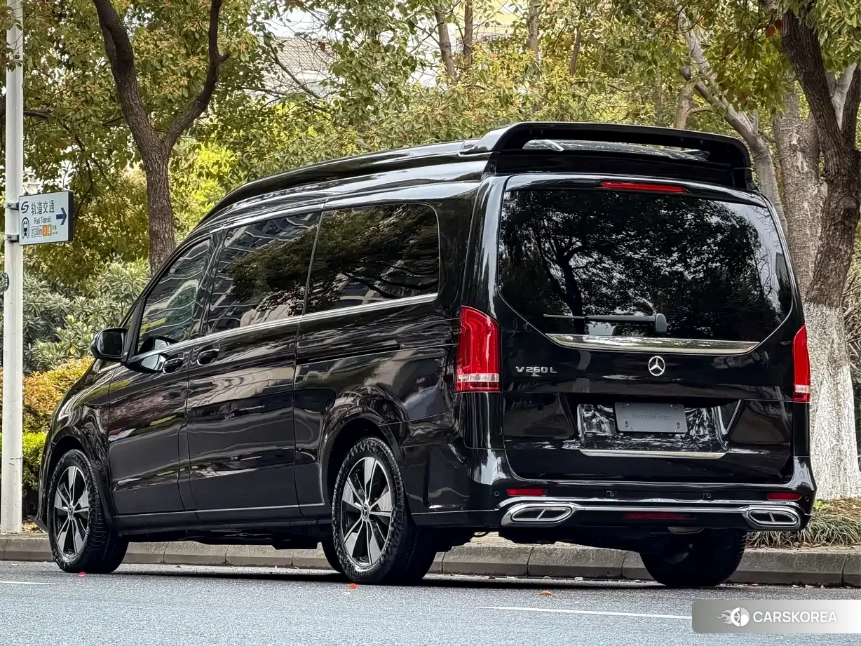 Mercedes-Benz V-Class 2024 Черный из Китая, фото 2