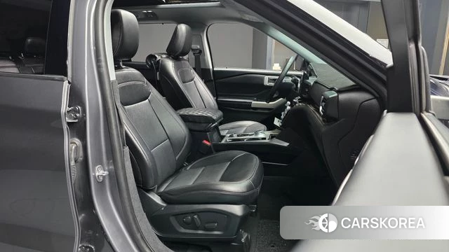 Ford Explorer 6th Generation 2021 Серый из Кореи, фото 2