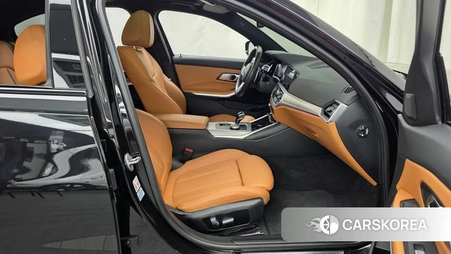 BMW 3 Series (G20) 2022 Черный из Кореи, фото 2