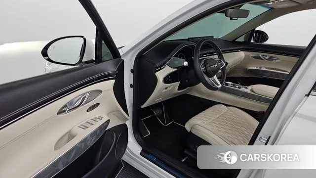 Genesis GV70 2022 Белый из Кореи, фото 2