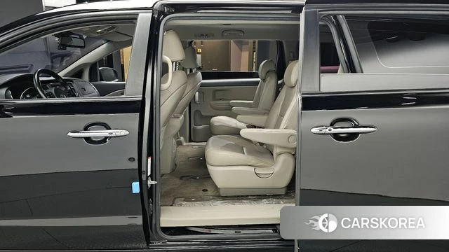 Kia The New Carnival 2019 Черный из Кореи, фото 2