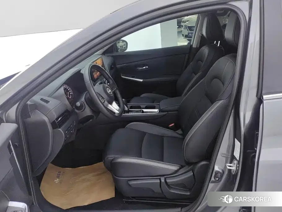 Nissan Sylphy 2025 Silver/gray из Китая, фото 2