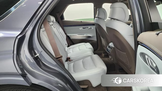 Genesis GV70 2024 Светло-серебряный цвет из Кореи, фото 2