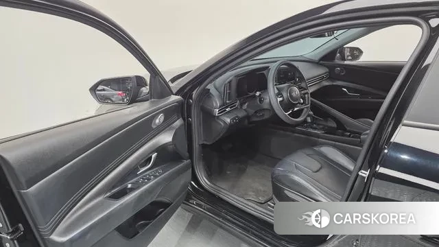 Hyundai Avante Hybrid (CN7) 2022 Черный из Кореи, фото 2