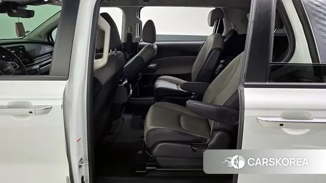 Kia The New Carnival 4th Generation 2024 Белый из Кореи, фото 2