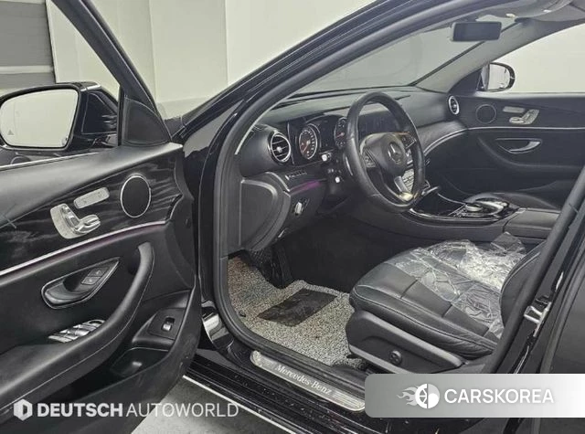 Mercedes-Benz E-Class W213 2018 Черный из Кореи, фото 2