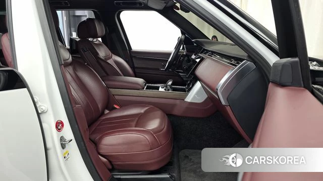 Land Rover Range Rover 5th Generation 2023 Белый из Кореи