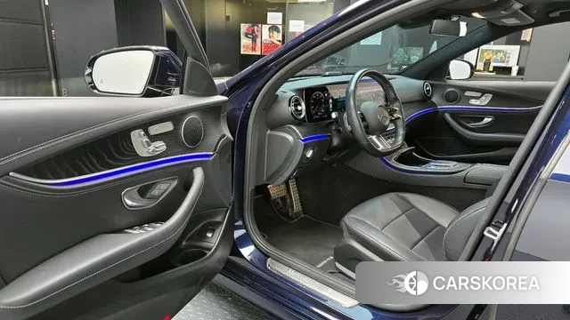 Mercedes-Benz E-Class W213 2020 Синий из Кореи, фото 2