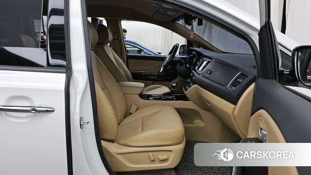Kia The New Carnival 2020 Белый из Кореи, фото 2