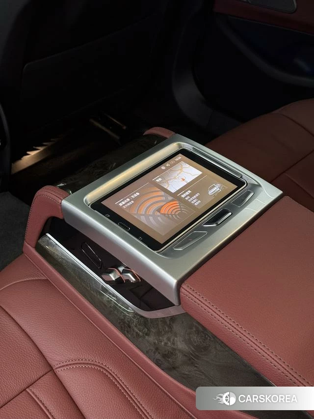 BMW 5 series 2020 Белый из Китая, фото 2