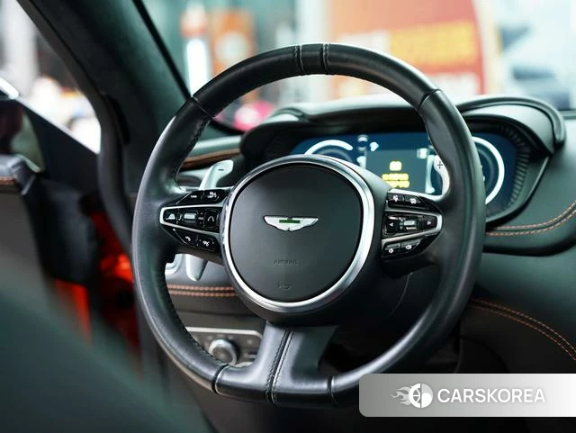 Aston Martin DBX 2022 Оранжевый из Китая, фото 2