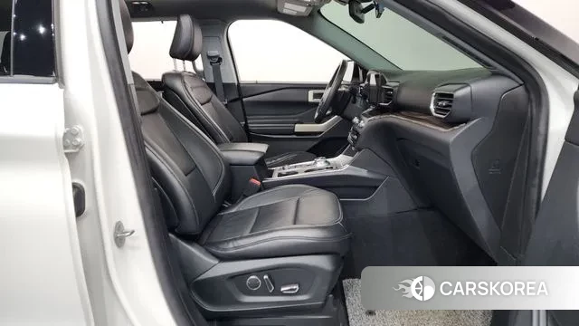 Ford Explorer 6th Generation 2020 Белый из Кореи, фото 2