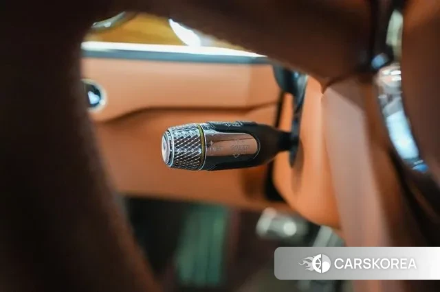 Bentley Flying Spur 3rd Generation 2022 Белый из Кореи, фото 2