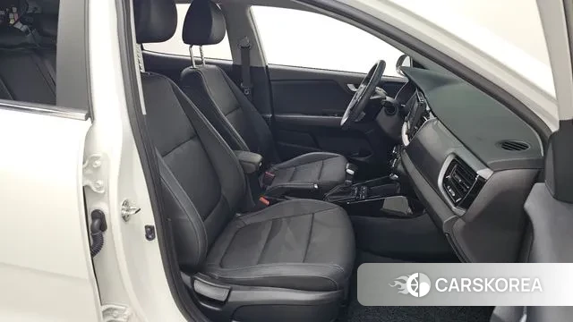 Kia Stonic 2020 Белый из Кореи, фото 2