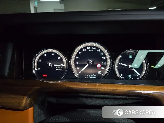 Rolls-Royce Phantom 2023 Черный из Кореи, фото 2