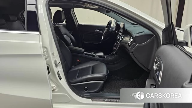 Mercedes-Benz GLA-Class X156 2019 Белый из Кореи, фото 2