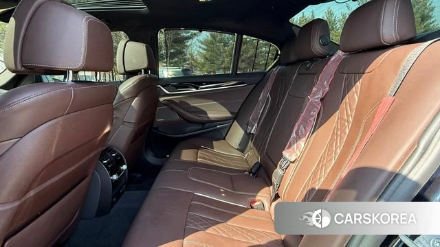 BMW 5 Series (G30) 2022 Черный из Кореи, фото 2