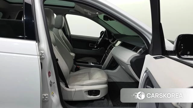 Land Rover Discovery Sports 2018 Белый из Кореи, фото 2