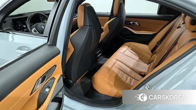 BMW 3 Series (G20) 2024 Серебристо-серый из Кореи, фото 2