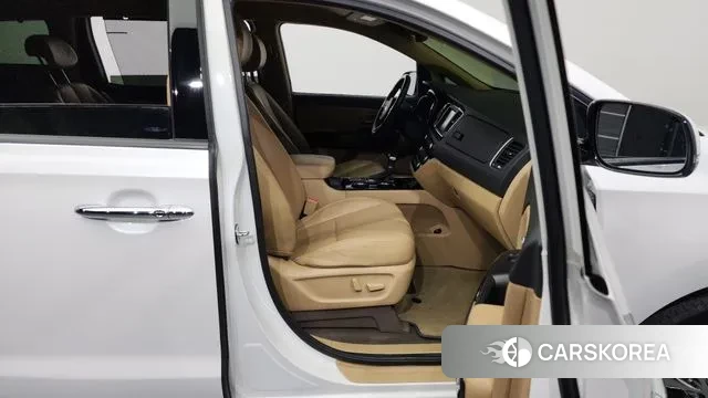 Kia The New Carnival 2020 Белый из Кореи, фото 2