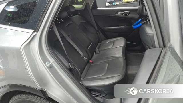 Kia Sportage 5th Generation 2024 Серебристо-серый из Кореи, фото 2